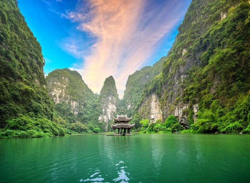 NINH BÌNH – SÂN BAY NỘI BÀI 02 Bữa ăn: (Sáng, Trưa)